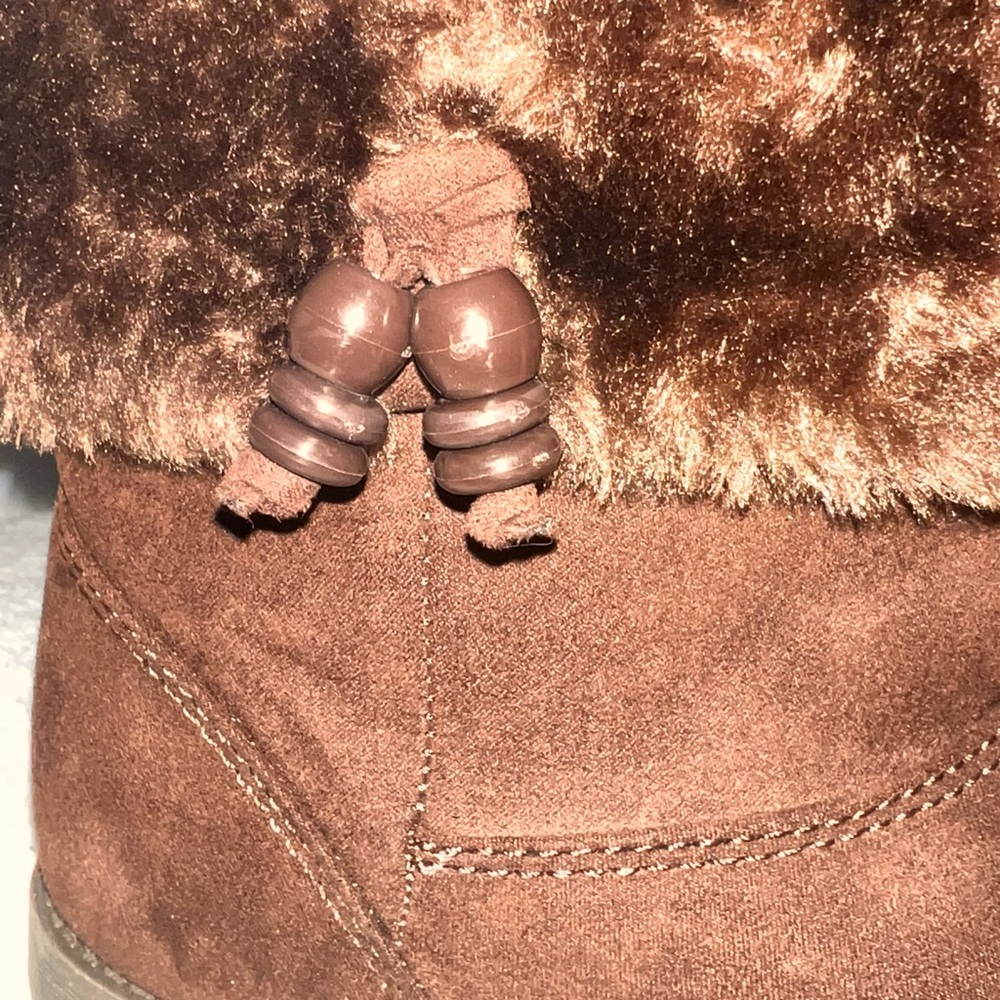 Cat & Jack Brown Fur-Trimmed Winter Boots - Picture 5 of 5